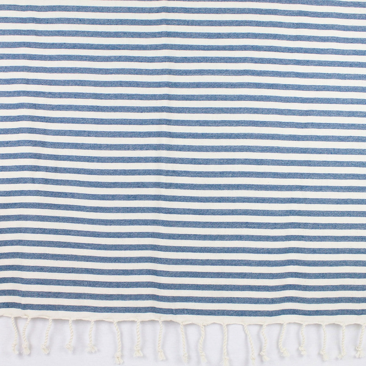 Telo fouta bianco e blu a righe con frange