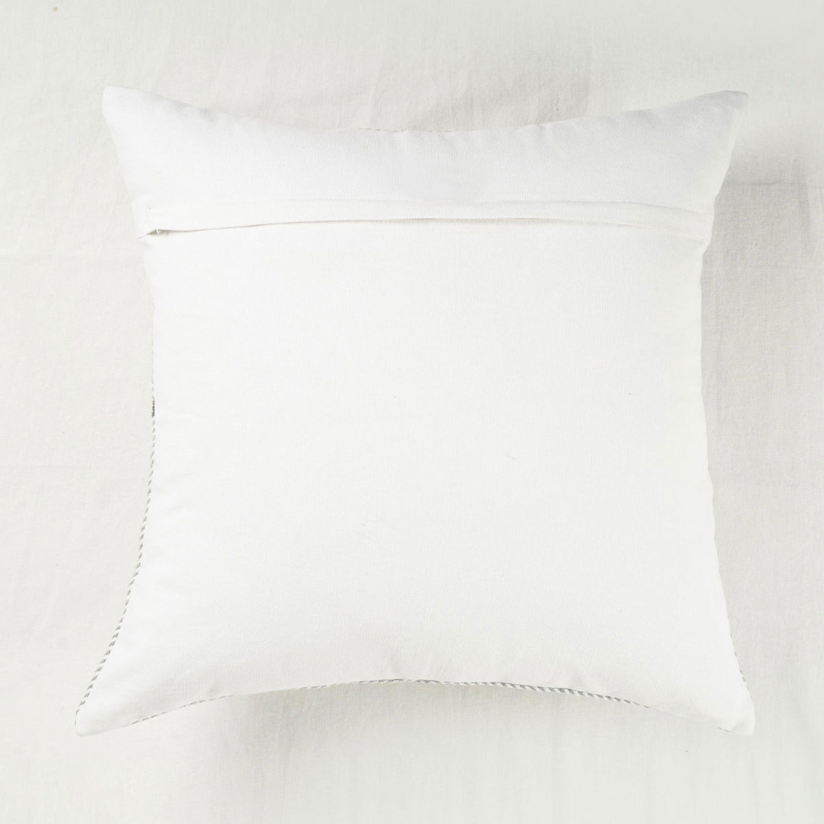 cuscino decorativo bianco