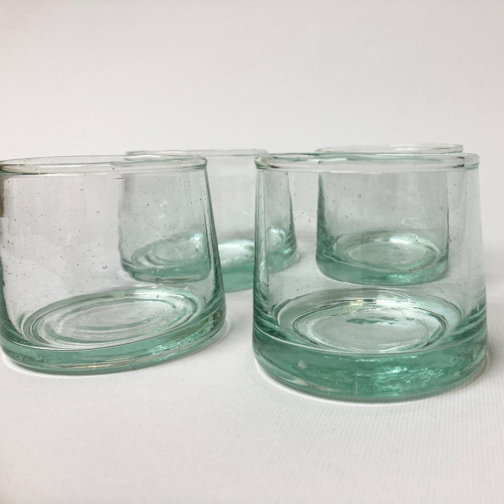 Set di 4 bicchierini di vetro soffiato trasparenti