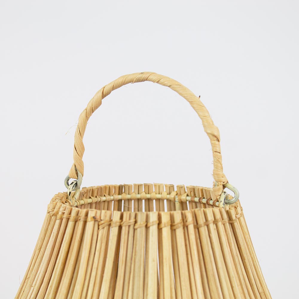 lampada in rattan