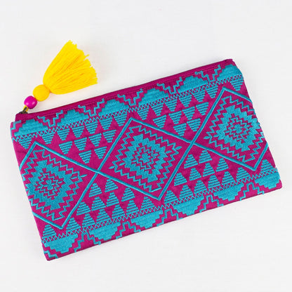 Trousse ricamata rosa e turchese