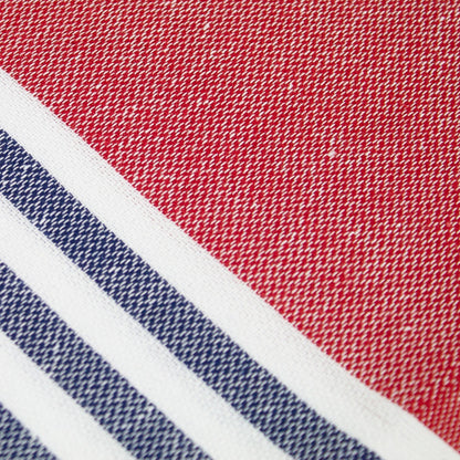 asciugamano rosso e blu elegante