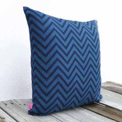 cuscino decorativo blu e nero