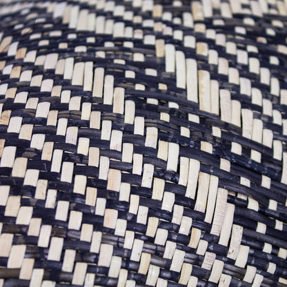 Decorazione geometrica paglia intrecciata