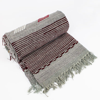 tappeto grigio pelo corto