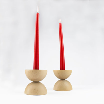 Portacandele e portalumini in legno chiaro